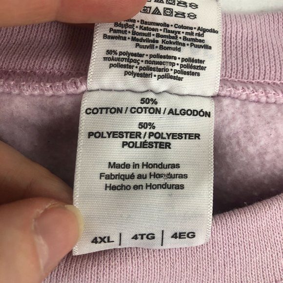 Gildan Women's Size 4XL Pink Camper Queen Classy Sassy Crewneck Sweatshirt - Picture 10 of 12